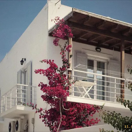 Spacious For Families & Friends Bed & Breakfast Naousa